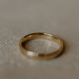 Square curved ring