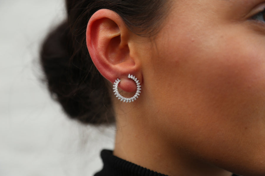 18K Sparkling earrings white gold