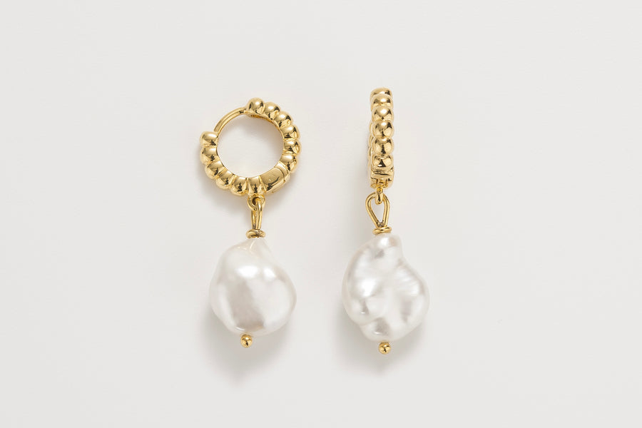 18K white pearl hoop earring