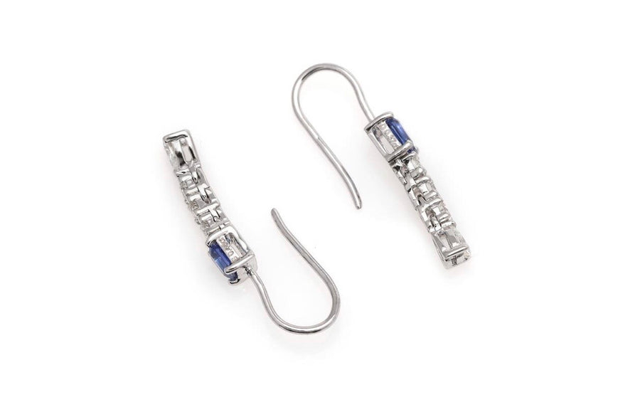 18K blue sapphire and diamond earring