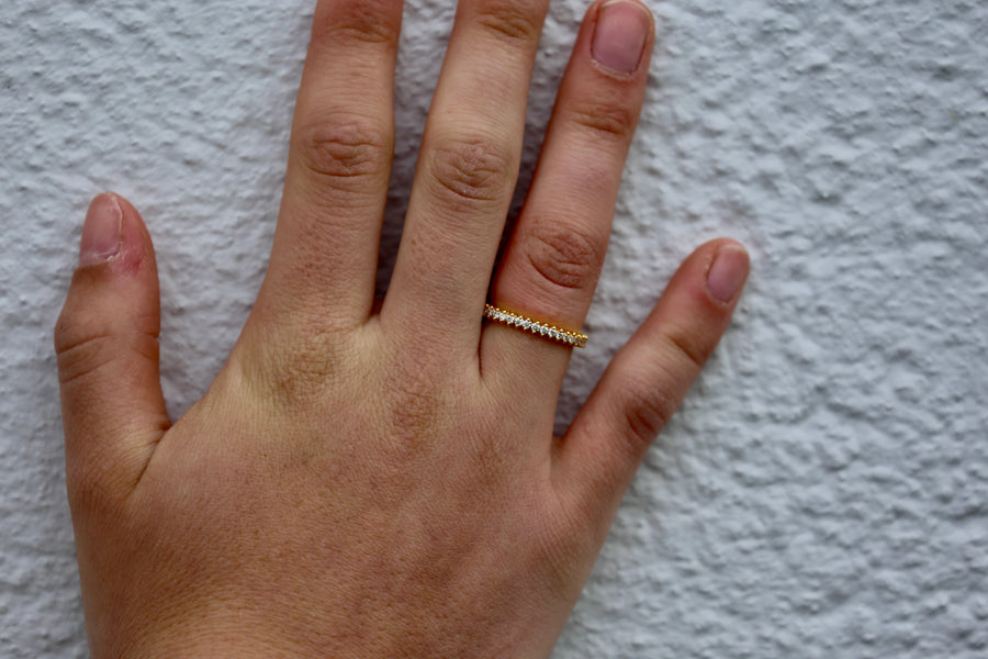 Classy ring yellow gold